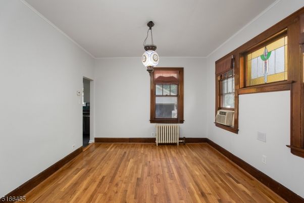 Empty room, Interior, Pendant Lights, Wood Texture Flooring