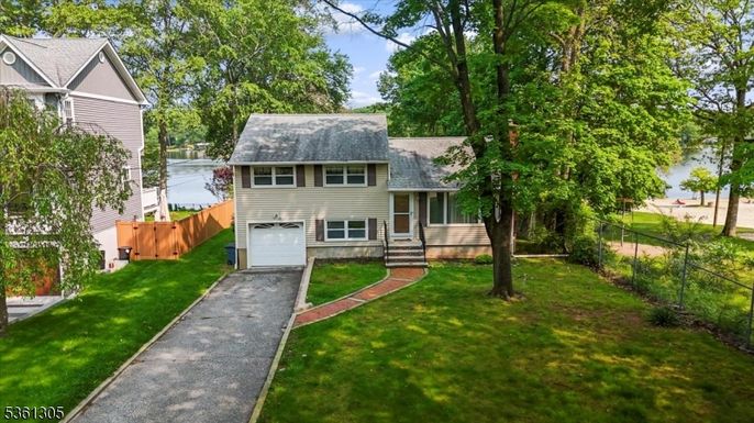 Attached, Backyard, Exterior, Facade, Georgian