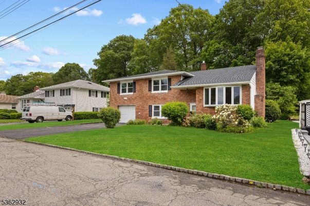 Backyard, Exterior, Facade, Brick Facade, Split Level