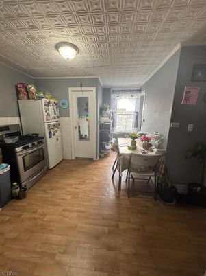 Dining room, Interior, Kitchen, Stainless Steel Appliances, Wood Texture Flooring