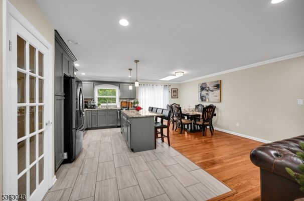Dining room, Interior, Kitchen, Pendant Lights, Recessed Lighting, Wood Texture Flooring