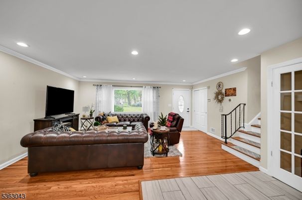 Interior, Living room, Recessed Lighting, Wood Texture Flooring