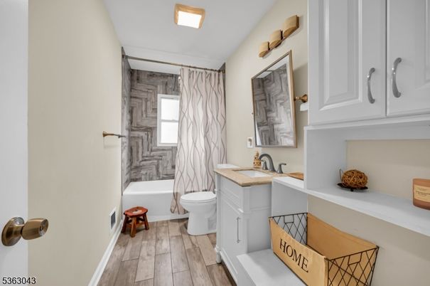 Bathroom, Interior, Wood Texture Flooring