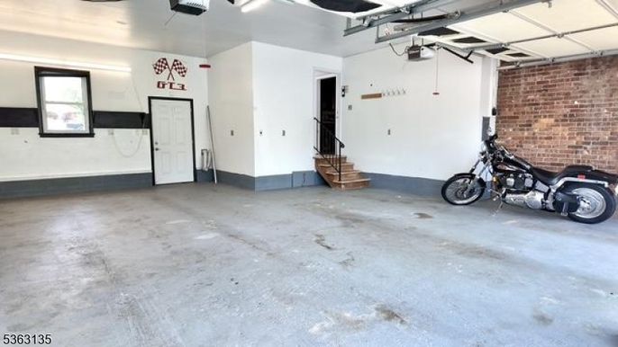 Garage, Interior, Stone Walls