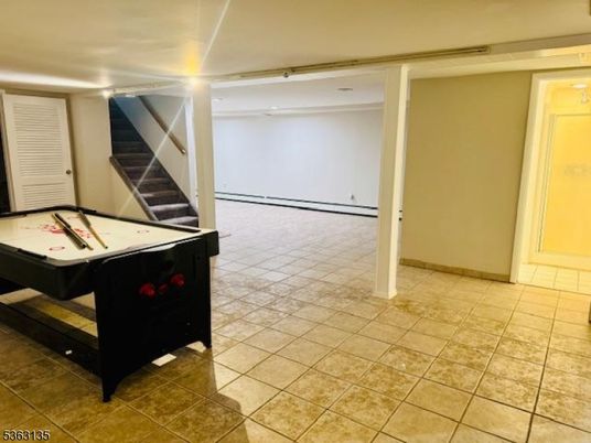 Game Room, Interior
