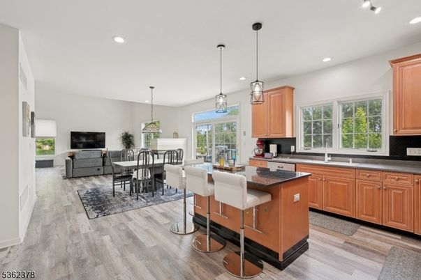 Dining room, Interior, Kitchen, Pendant Lights, Recessed Lighting, Wood Texture Flooring
