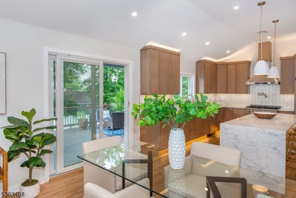 Dining room, Interior, Kitchen, Pendant Lights, Recessed Lighting, Wood Texture Flooring
