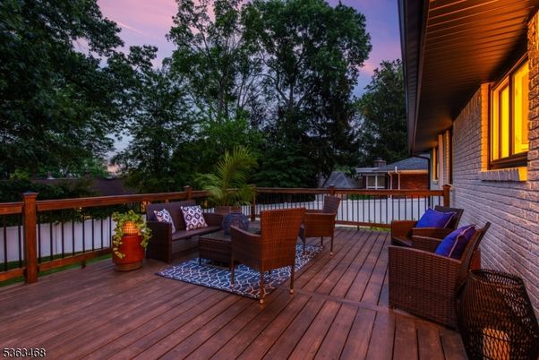 Exterior, Wood Texture Flooring