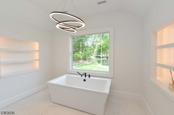 Bathroom, Free Standing Baths, Interior, Marble, Pendant Lights