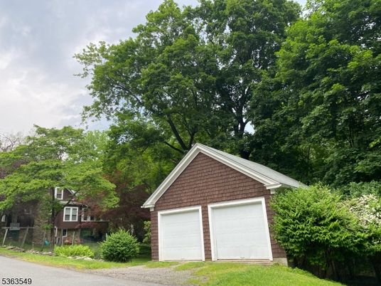 Detached Garage, Exterior