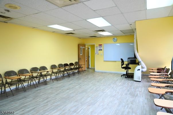 Fitness Equipment, Interior, Recessed Lighting