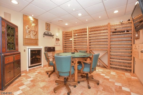 Game Room, Interior, Recessed Lighting