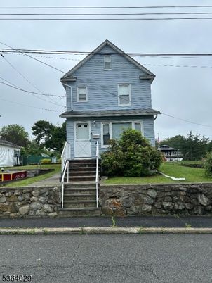 Exterior, Facade, American Craftsman