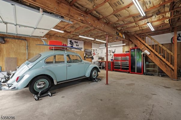 Garage, Interior