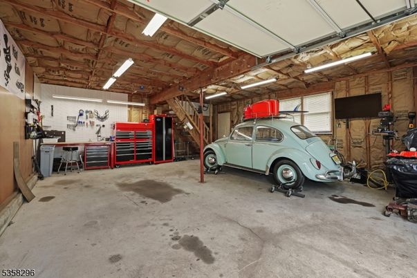 Garage, Interior