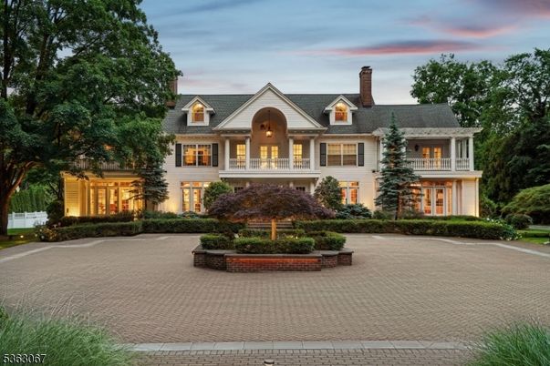 Exterior, Facade, French Provincial