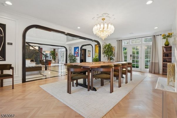 Chandelier, Dining room, Interior, Recessed Lighting, Wood Texture Flooring