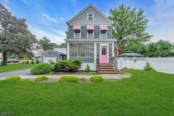 Backyard, Detached Garage, Exterior, Facade, Queen Anne Victorian