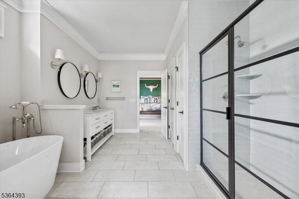Bathroom, Free Standing Baths, Interior
