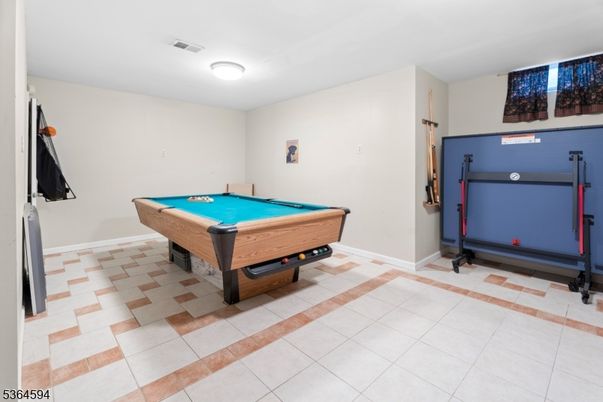 Billiard Table, Game Room, Interior