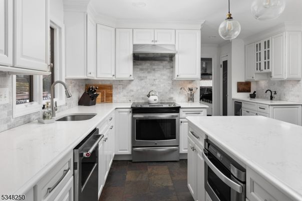Interior, Kitchen, Pendant Lights, Stainless Steel Appliances