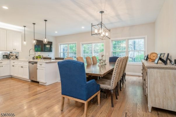 Dining room, Interior, Kitchen, Pendant Lights, Recessed Lighting, Wood Texture Flooring