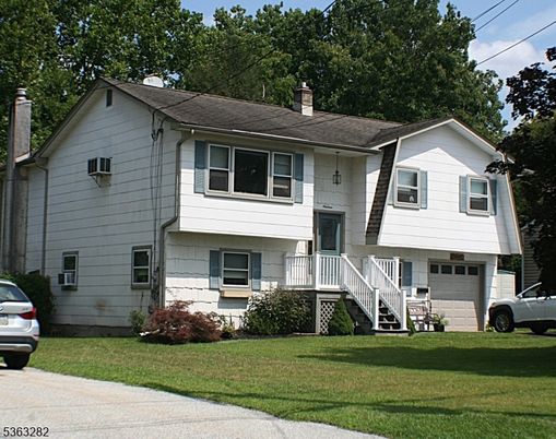 Attached, Exterior, Facade, Raised Ranch
