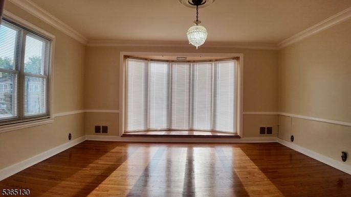 Chandelier, Empty room, Interior, Wood Texture Flooring