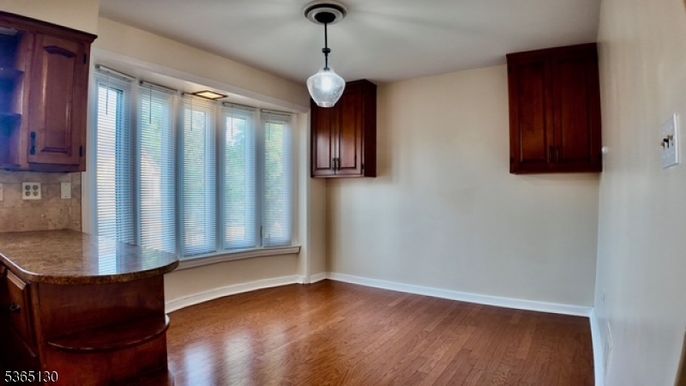 Empty room, Interior, Pendant Lights, Wood Texture Flooring