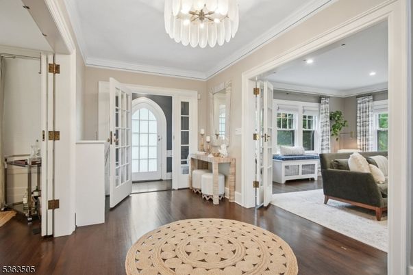 Chandelier, Interior, Recessed Lighting, Wood Texture Flooring