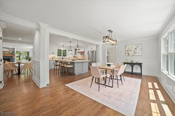 Dining room, Interior, Kitchen, Pendant Lights, Recessed Lighting, Stainless Steel Appliances, Wood Texture Flooring