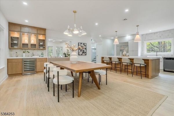 Dining room, Interior, Kitchen, Pendant Lights, Recessed Lighting, Wood Texture Flooring