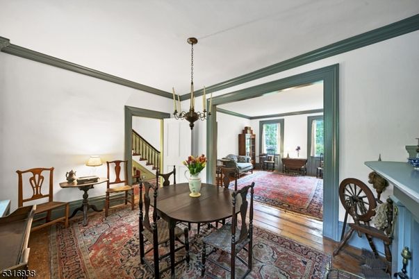 Chandelier, Dining room, Interior, Living room, Pendant Lights, Wood Texture Flooring