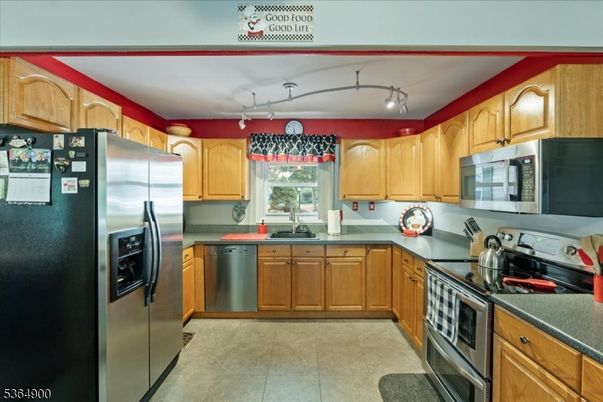Interior, Kitchen, Stainless Steel Appliances