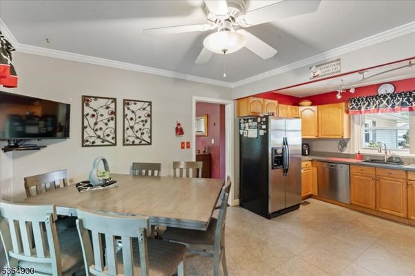Dining room, Interior, Kitchen, Stainless Steel Appliances