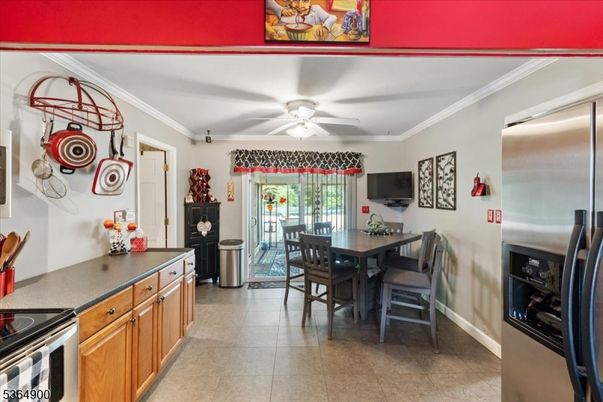 Dining room, Interior