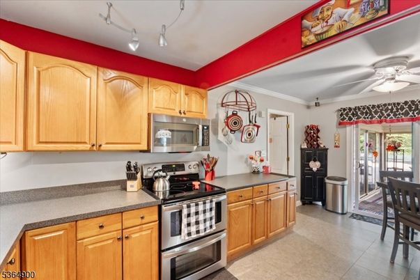 Interior, Kitchen, Stainless Steel Appliances