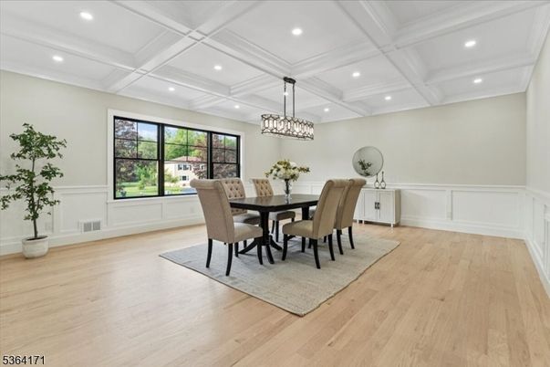 Chandelier, Dining room, Interior, Recessed Lighting, Wood Texture Flooring