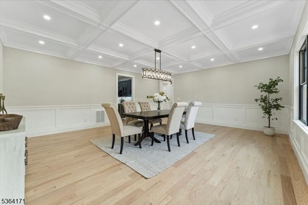 Chandelier, Dining room, Interior, Recessed Lighting, Wood Texture Flooring
