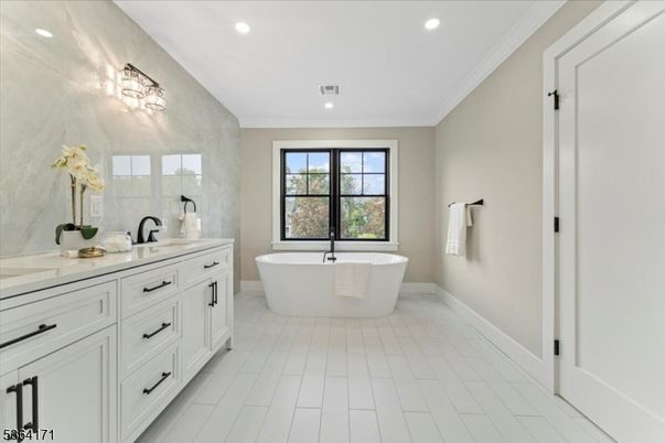 Bathroom, Dual Sink Vanities, Free Standing Baths, Interior, Recessed Lighting