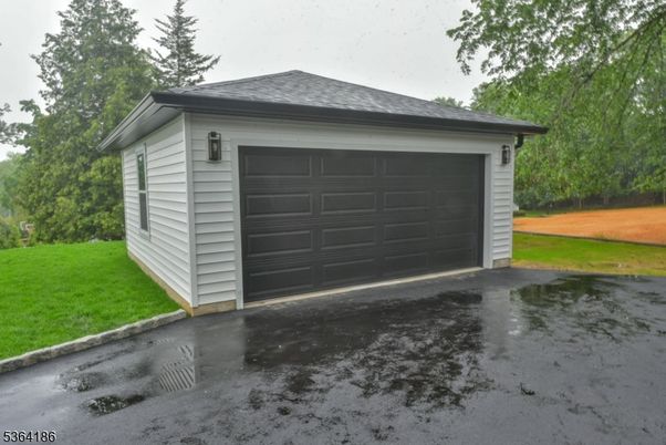 Detached Garage, Exterior
