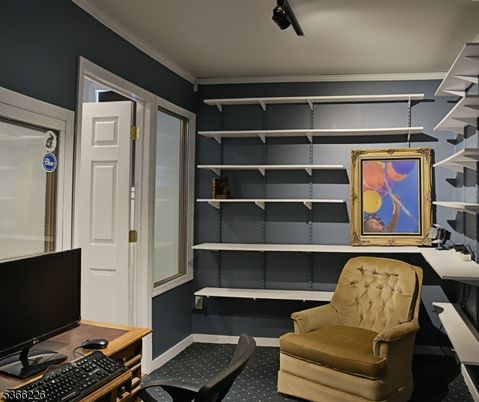 Home Office, Interior