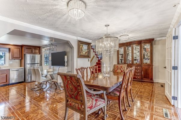 Chandelier, Dining room, Interior, Kitchen, Stainless Steel Appliances