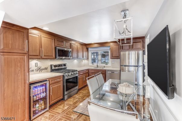 Dining room, Interior, Kitchen, Recessed Lighting, Stainless Steel Appliances