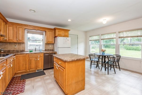 Dining room, Interior, Kitchen, Recessed Lighting