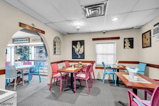 Dining room, Interior