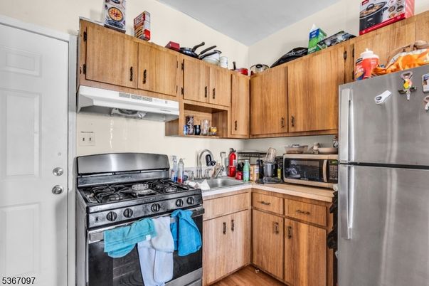 Interior, Kitchen, Stainless Steel Appliances, Wood Texture Flooring