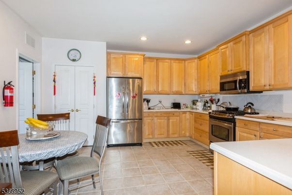 Dining room, Interior, Kitchen, Recessed Lighting, Stainless Steel Appliances
