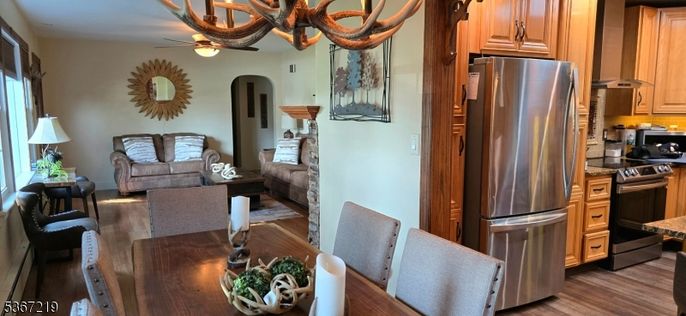 Chandelier, Dining room, Interior, Kitchen, Living room, Wood Texture Flooring