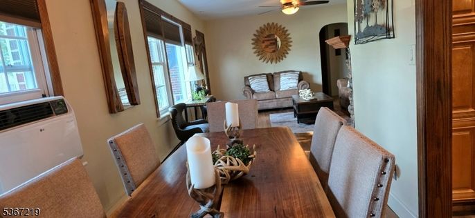 Dining room, Interior